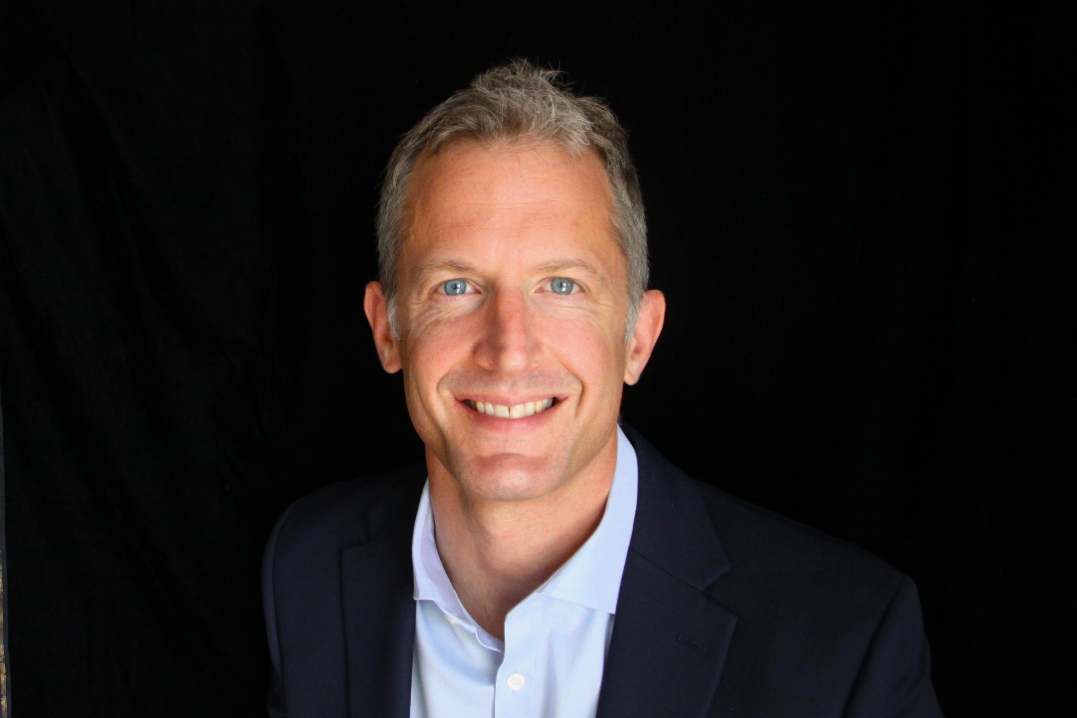 Photo of Luke Harding